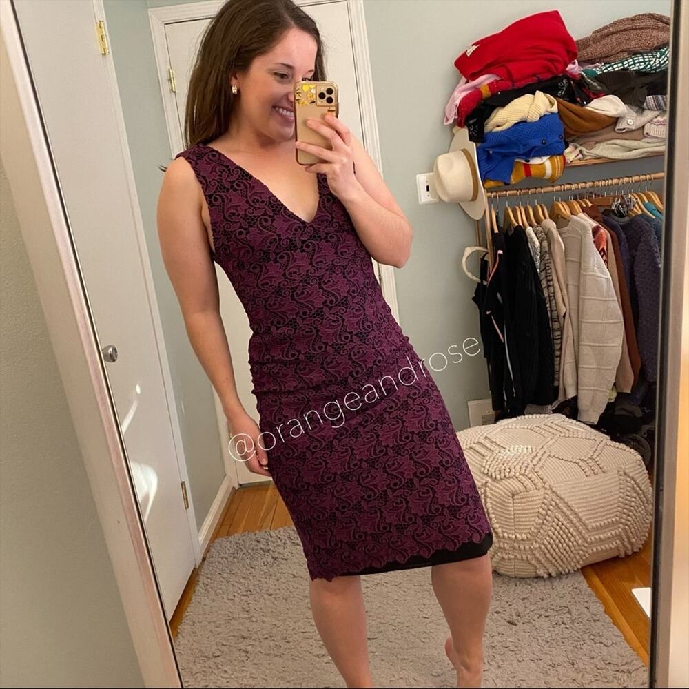 Alice + Olivia Purple Black Lace Floral Intricate V Neck MIDI Gown Dress Event 6 - Picture 7 of 16
